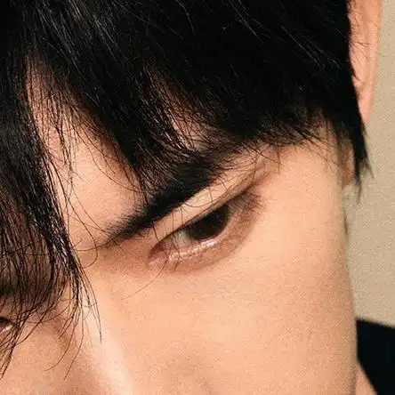 多漂亮的眼睛.(还有点嘟嘴嘞07#易烊千玺4%vol的河