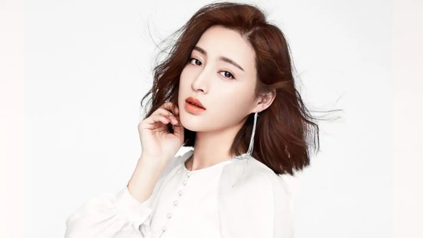 甘婷婷娇艳动人写真图片电脑壁纸-大陆明星-手机壁纸下载-美桌网