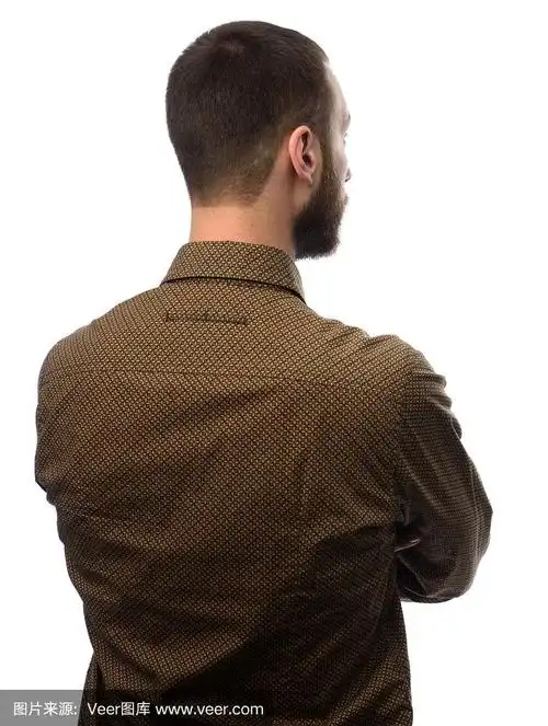 年轻的大胡子商人的背影