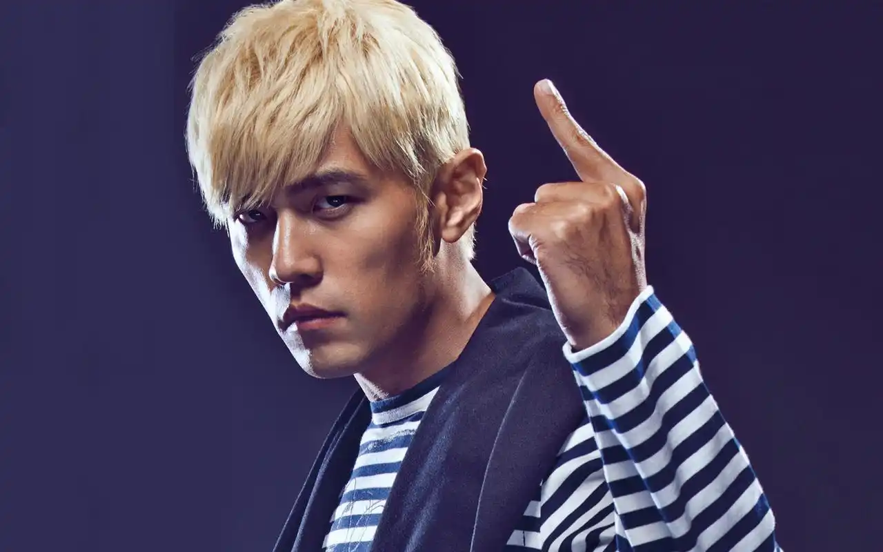 帅气周杰伦电脑壁纸_天王巨星周杰伦