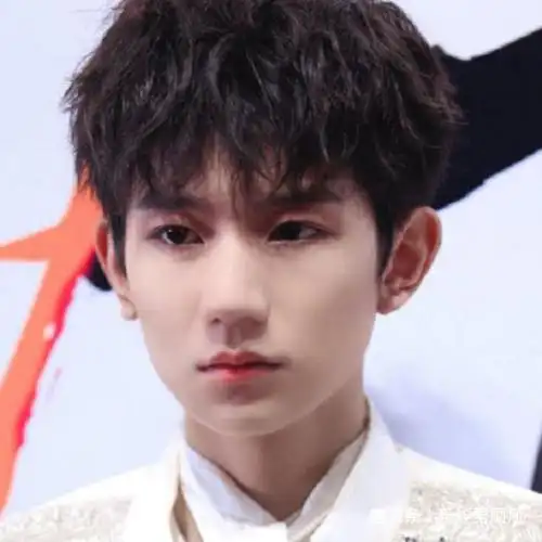 当男星遇见锡纸烫易烊千玺帅气王源精致而他被称盛世美颜