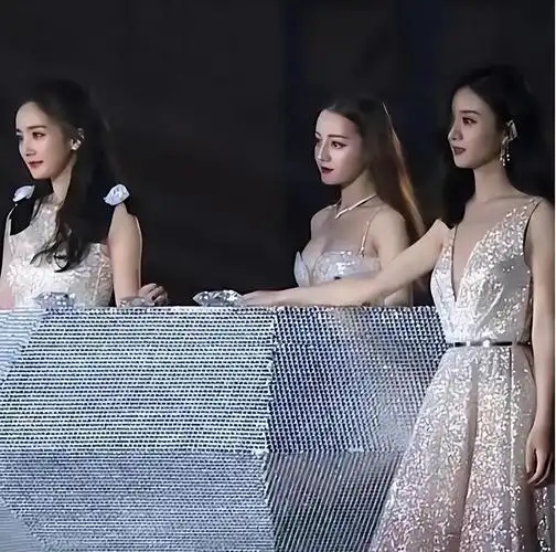 这一次,"缺席红毯"的赵丽颖,将好演员的困境展现的淋漓尽致|杨幂|刘涛