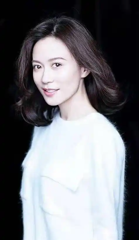 原创亦弘评论惊鸿仙子俞飞鸿美的岁月在她脸上看不到痕迹