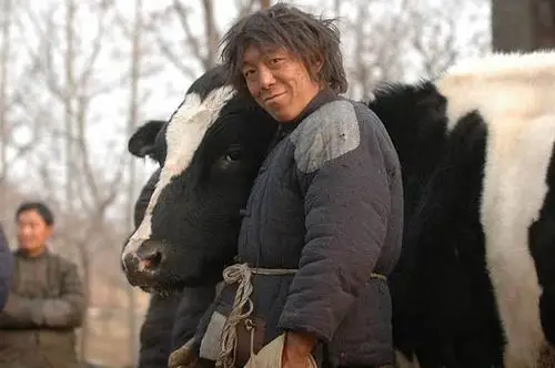 黄渤被封"25亿帝" 坦承幽默来源于底层沉淀