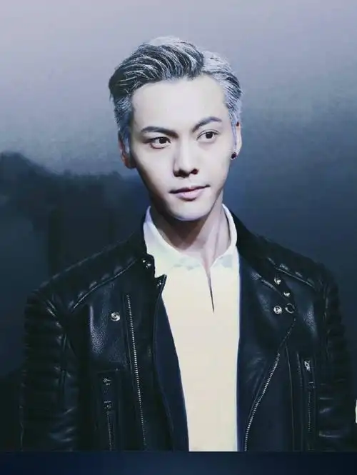 陈伟霆变身橙味霆橙发鲜艳宛如小太阳有颜就是任性