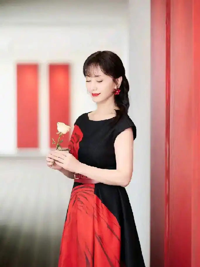 只有照片能记录这份珍贵赵雅芝