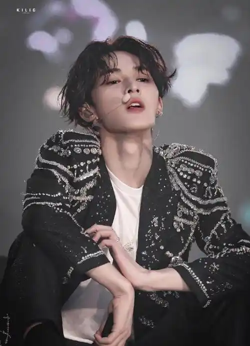 团体解散,用"离不开"画上句点,九人交一份个人成绩单_黄明昊_蔡徐坤