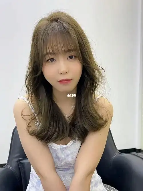 显白发色推荐雾感青棕色