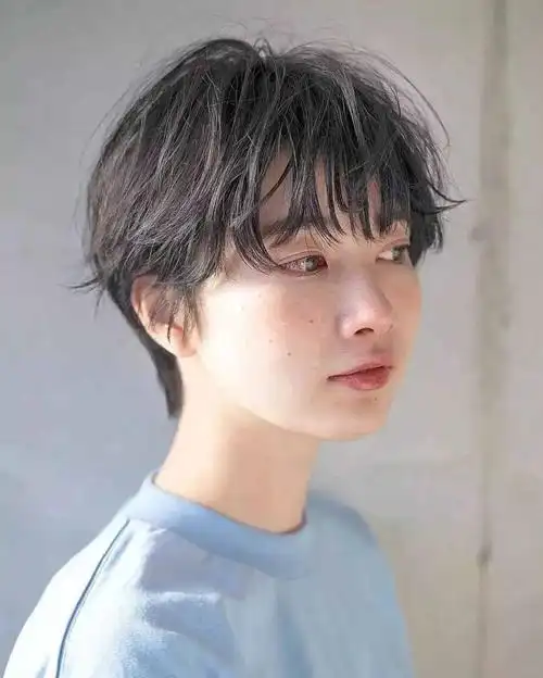 头发少的人适合什么发型适合发量少细软的短发