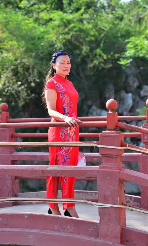 烟花三月下扬州,窈窕淑女旗袍秀!