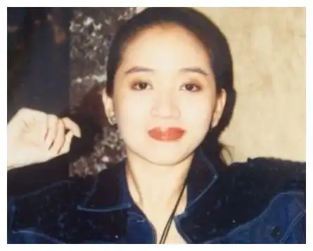 梅艳芳死前含泪躺刘德华怀里身穿纸尿裤的她让人心疼