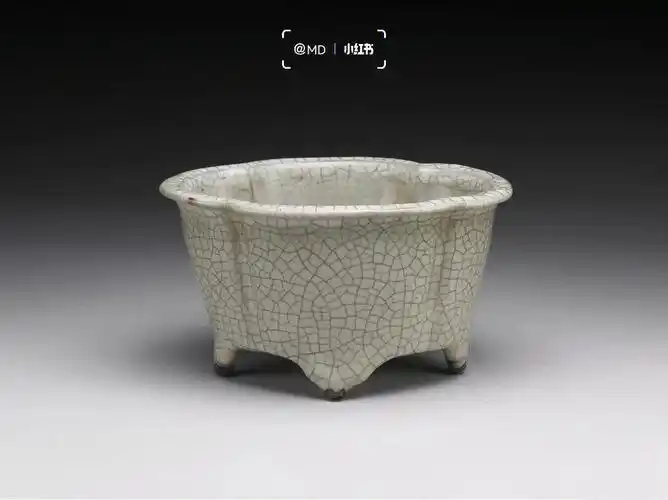 分享一组哥窑瓷器图片