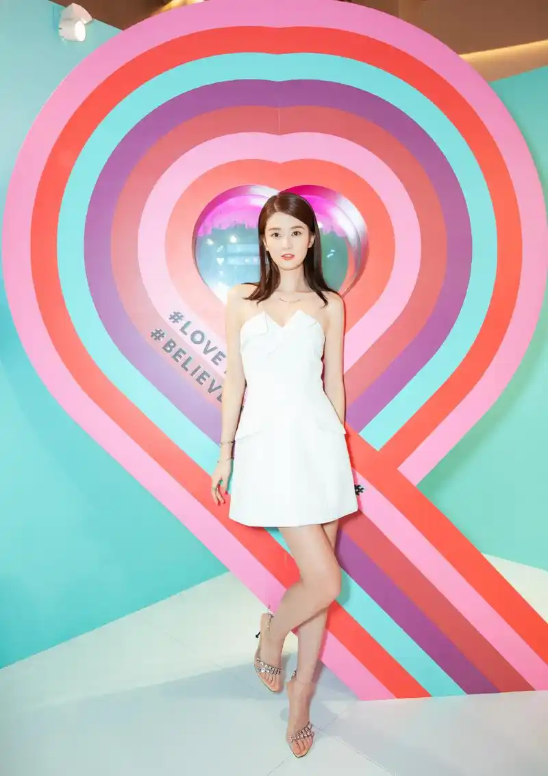 乔欣清新甜美写真图片39