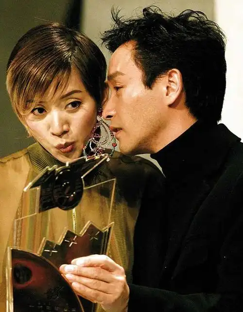 二十年前的她,没有选择嫁给男人|梅艳芳|刘德华|刘嘉玲|张国荣|唱片