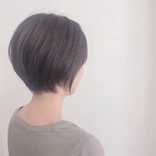 中年人波波头发型不仅是甜美女生的最爱俏丽减龄又风情