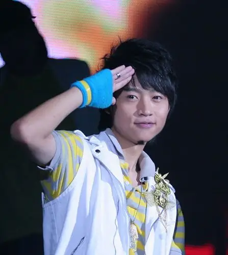 魏晨喜欢郑爽的证据,快乐男声魏晨女朋友是谁(图片)