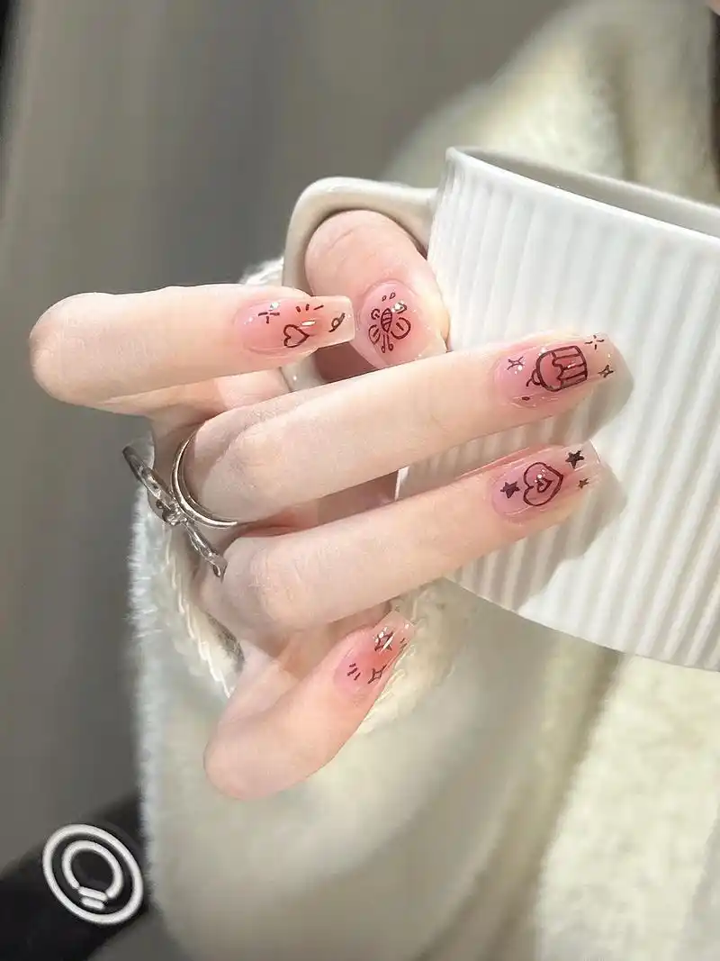 diy涂鸦手绘美甲|指尖上的艺术.#仙女必备 #短指甲也可以 - 抖音