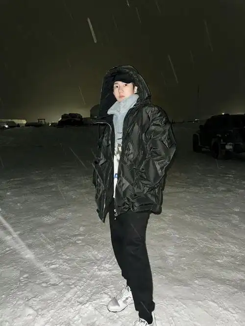 王源雪景照为你打开周末快乐瞬间