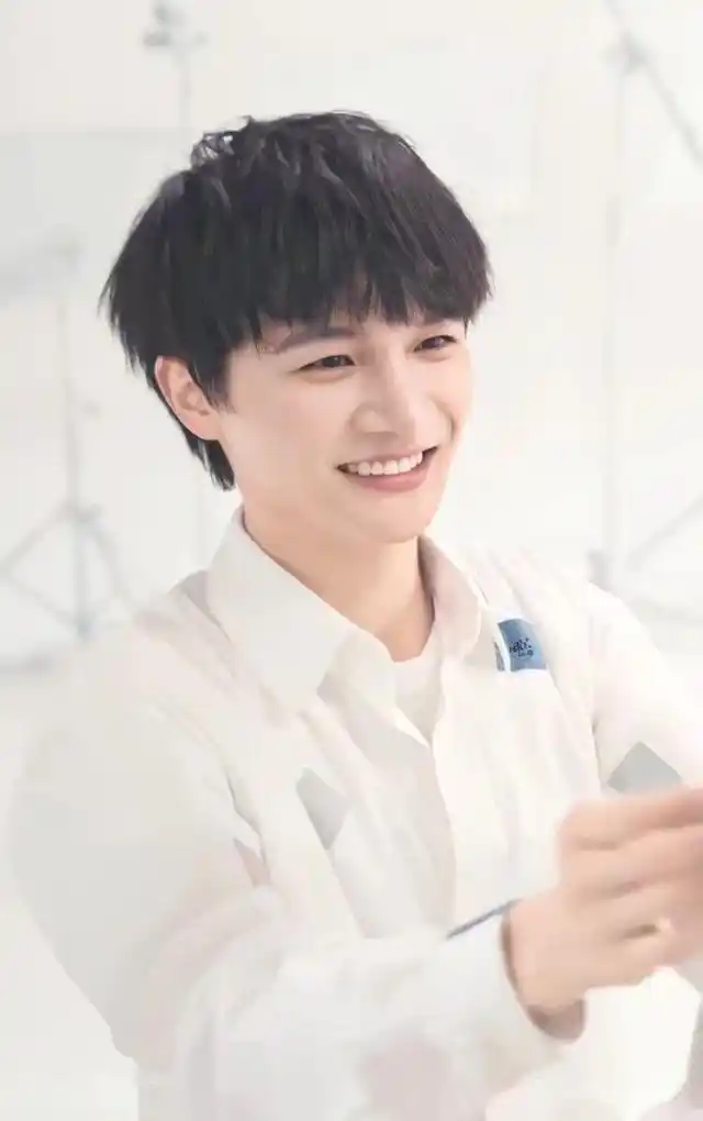 你相信吗,周深的歌,可以让你会心一笑?|卿卿