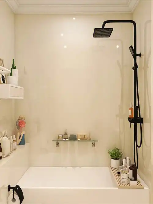 白色 无缝一体,让空间有延伸感,浅色系 光线的照耀,浴室显得亮堂堂的