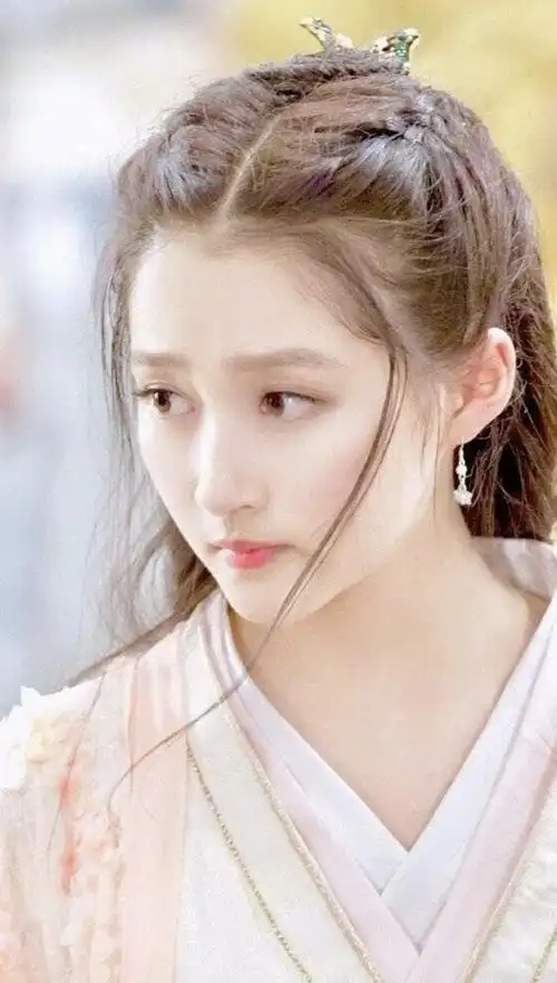 近几年古装剧中女艺人的造型都很出众,你最喜欢哪一款?_网易订阅