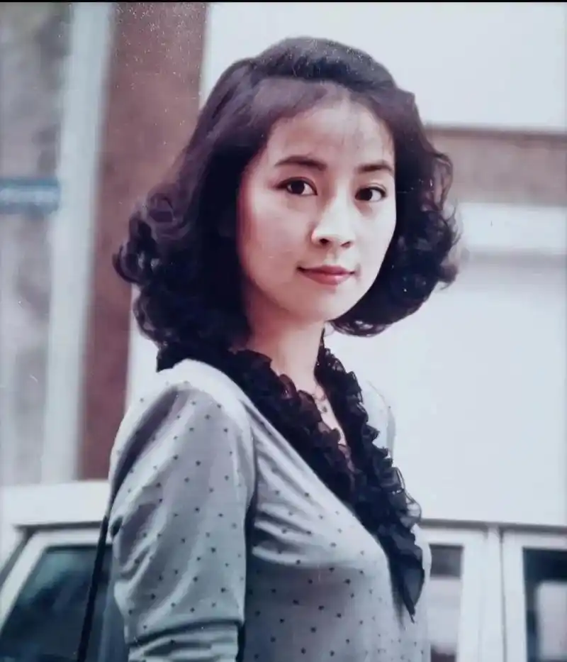 领动计划# 林凤娇年轻时的颜值简直爆表,不愧是大家心目中的女神!