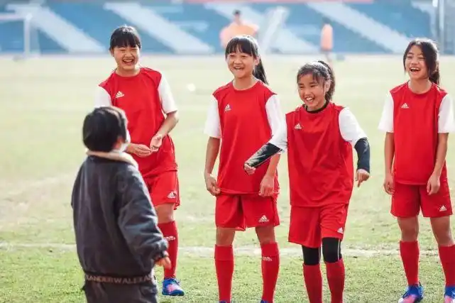 校服t恤捐赠,"广州长隆奇妙之旅",星宿小学梦想教室