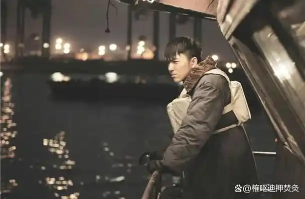 者也是他8915几年之后,罗晋和周冬雨主演的电视剧《幕后之王》里