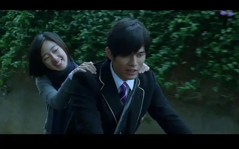 《不能说的秘密》叶湘伦路小雨两个幼稚鬼谈恋爱_哔哩哔哩_bilibili