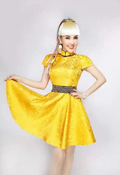 p>乌兰图雅,9月7日出生于 a target="_blank" href="/item/内蒙古