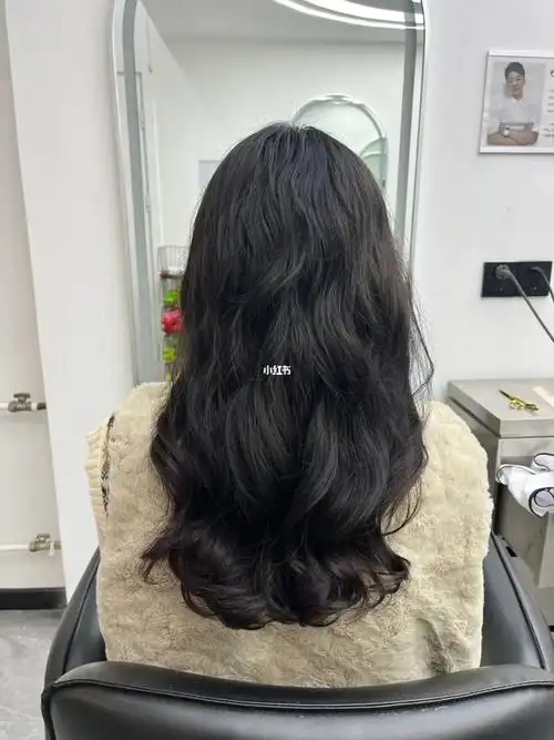 黑长直不显老气的波浪卷发真实烫好的样子