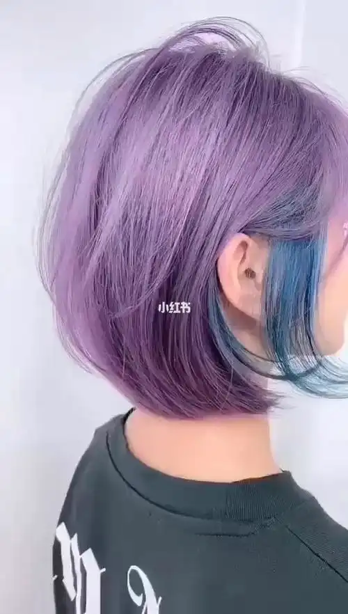 没有什么难过的事是染个颜色解决不了的,要真不行那就在挂个耳.