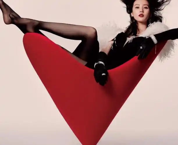 终于等到刘诗诗穿"黑丝",看她将腿抬起那刻,这腿型谁顶得住?