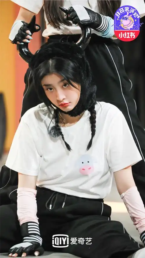 《非日常派对》迎来彩跑粉版丢手绢,许佳琪杜海涛神还原猫和老鼠