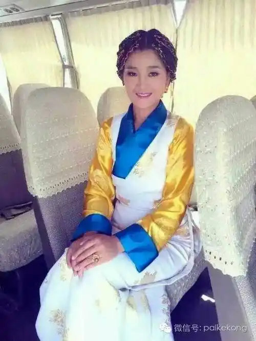 降央卓玛最美相册(含精选藏族歌曲)