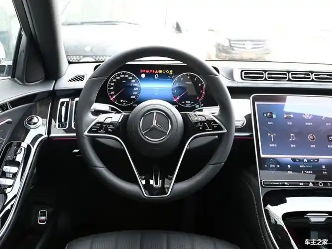 >车主之家>车市行情>上海>超享受神车榜首奔驰s400l 内饰方面,奔驰s级