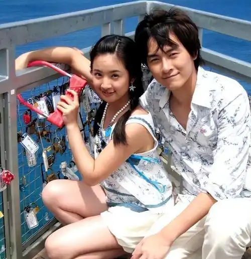 别天真了,林依晨从来都不是什么傻白甜,现实里的她比谁都"狠"