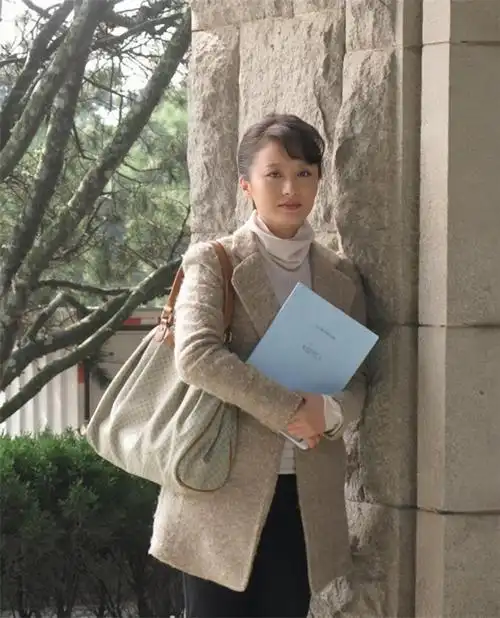 回顾徐露我这辈子最正确的决定就是嫁给大7岁的丑丈夫