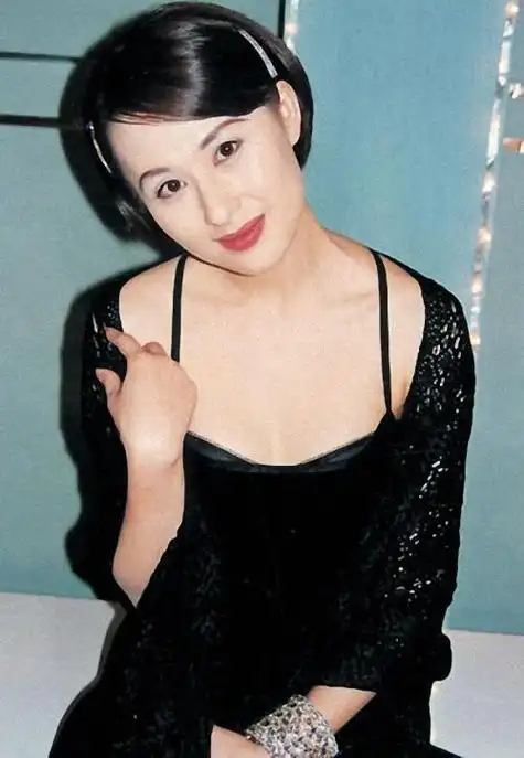 江欣燕(中国香港女演员)_石塘网