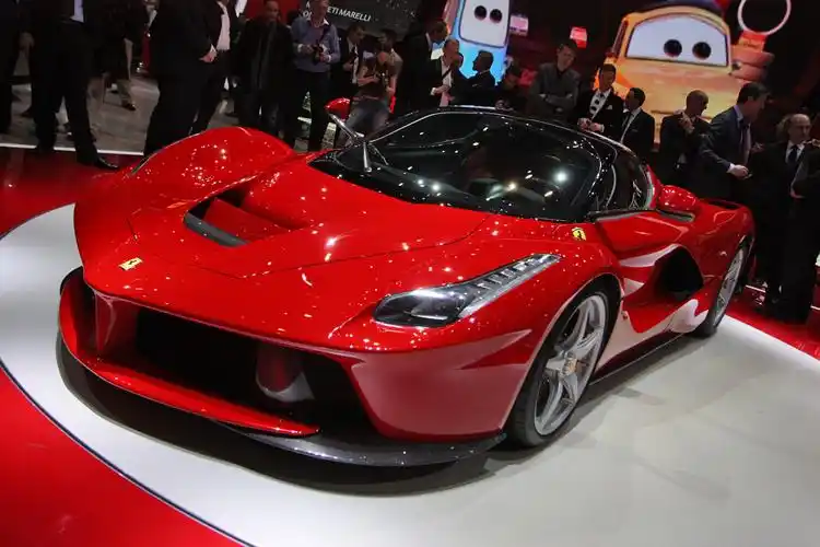 法拉利 laferrari