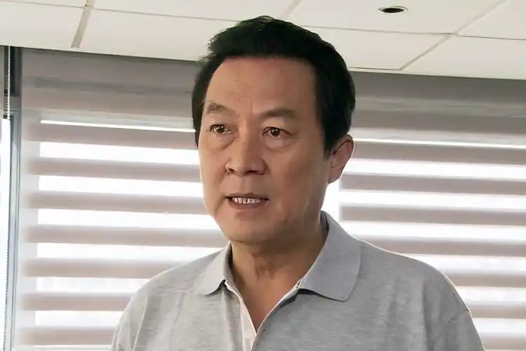 "国家一级演员"黄达亮:妻子三度患病不离不弃,自己因病猝死片场