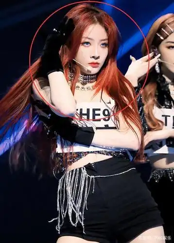 the9喻言尖叫之夜复出,遮纹身的方式成亮点,越来越谨慎