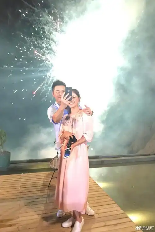 高甜虐狗胡可沙溢烟花下相拥许愿唯美浪漫