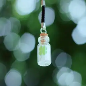 唯美清新的四叶草图片头像