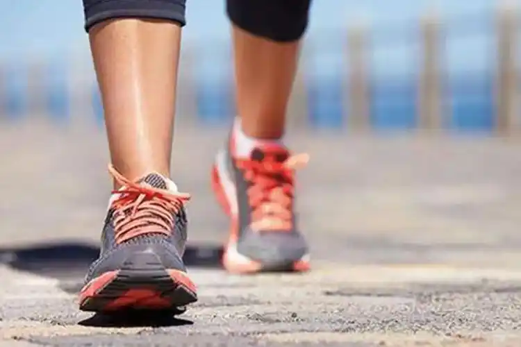 扁平足正确步态图