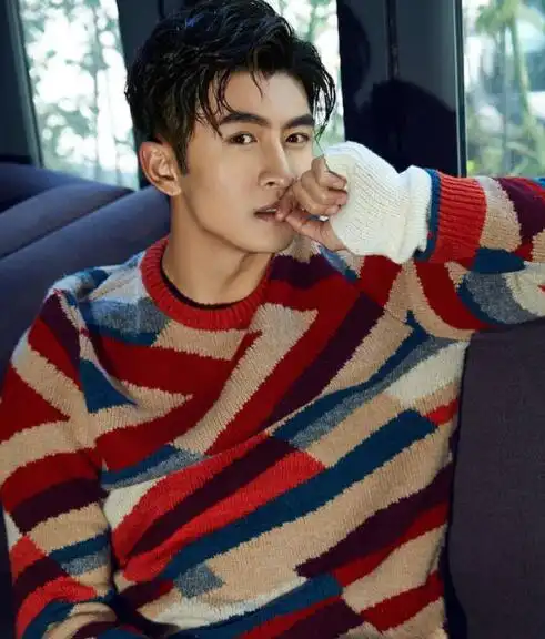 张云龙王一菲在一起了吗 同游日本牵手喂食图片