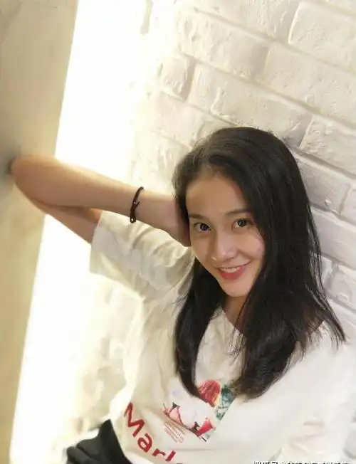 体操女神张豆豆晒美拍,身材紧致傲人,气质不俗,小仙女气十足|艺术体操