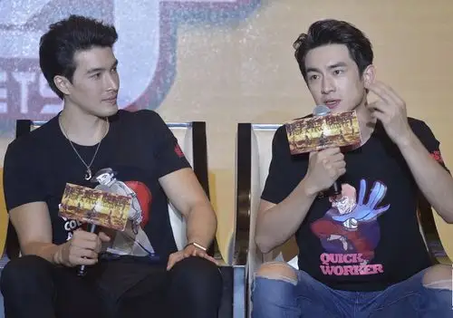 《快枪手》上影节抢镜 林更新张静初爆片场趣事