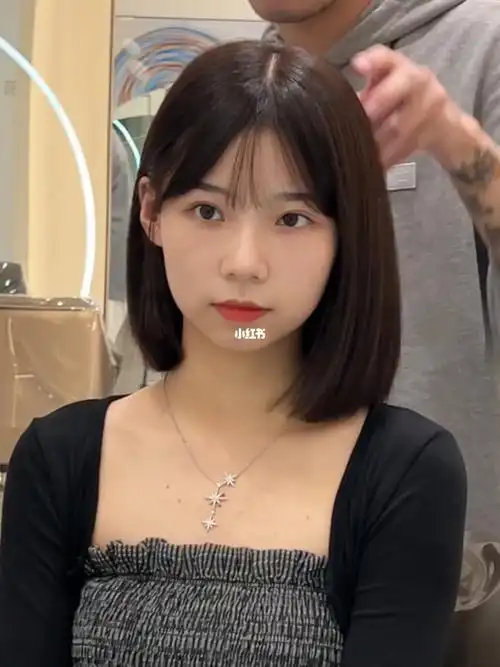 圆脸女生短发推荐初恋头