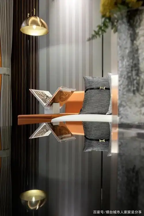 108㎡意式轻奢,热情和优雅的碰撞,悄然流露出高雅的艺术品位